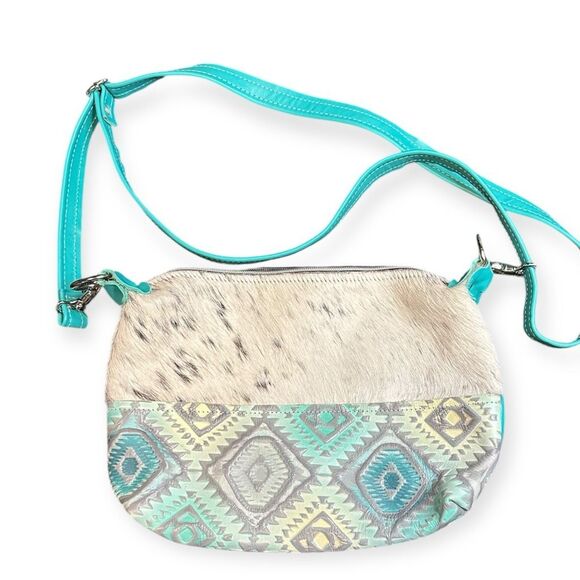DANCING CACTUS DESIGNS Women’s Turquoise Leather Cowhide Aztec Crossbody Bag - Picture 1 of 6